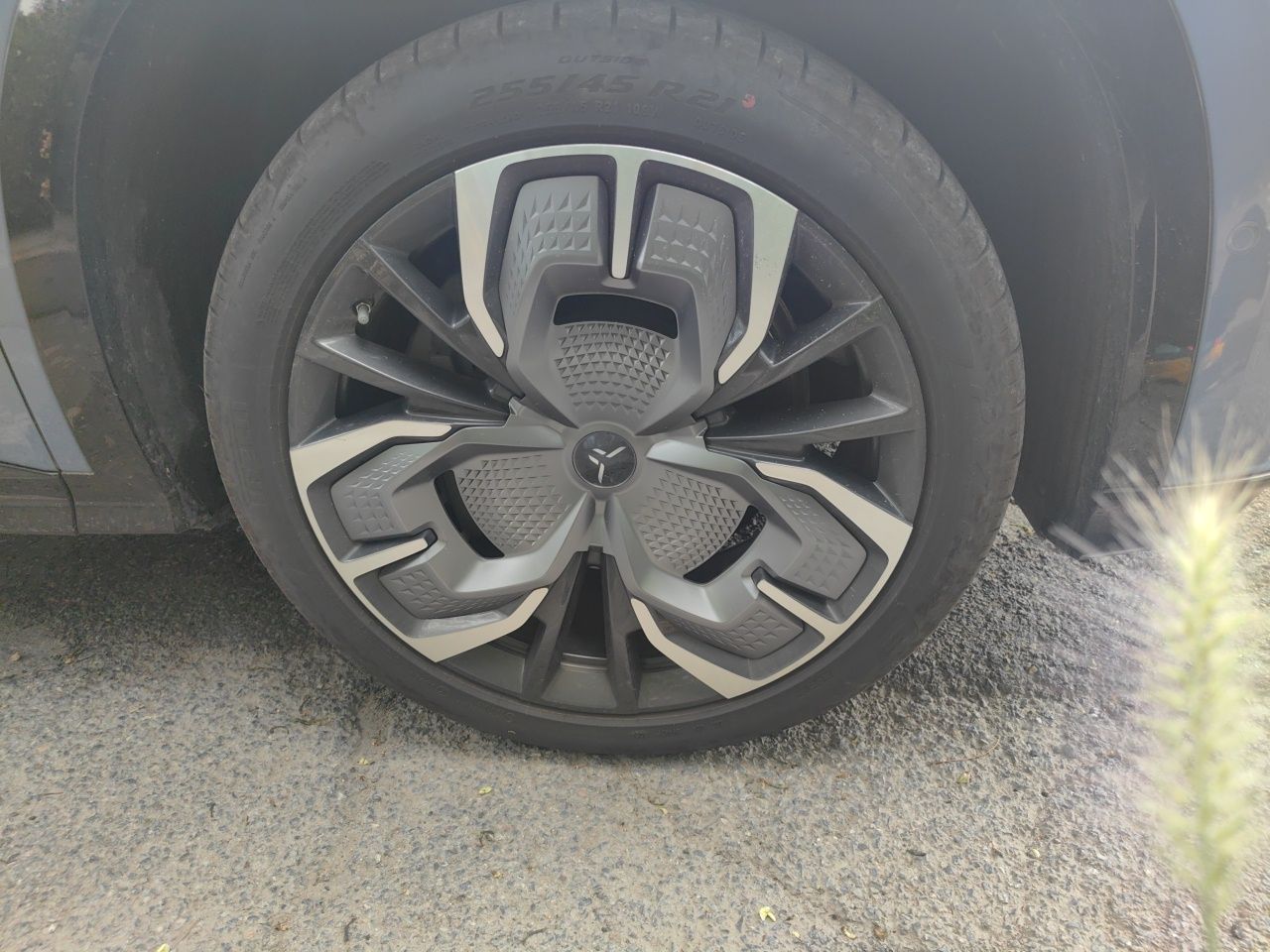 Hongqi Tiangong 08 2025 565 All-Wheel-Drive Pioneer Edition — снимка 8