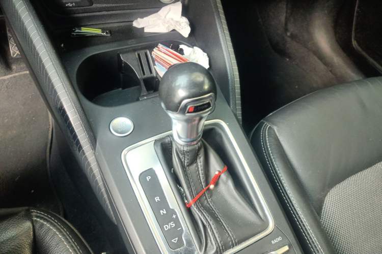 Used Audi Q2L 2020 35 TFSI Fashion Dynamic Model Gear Lever