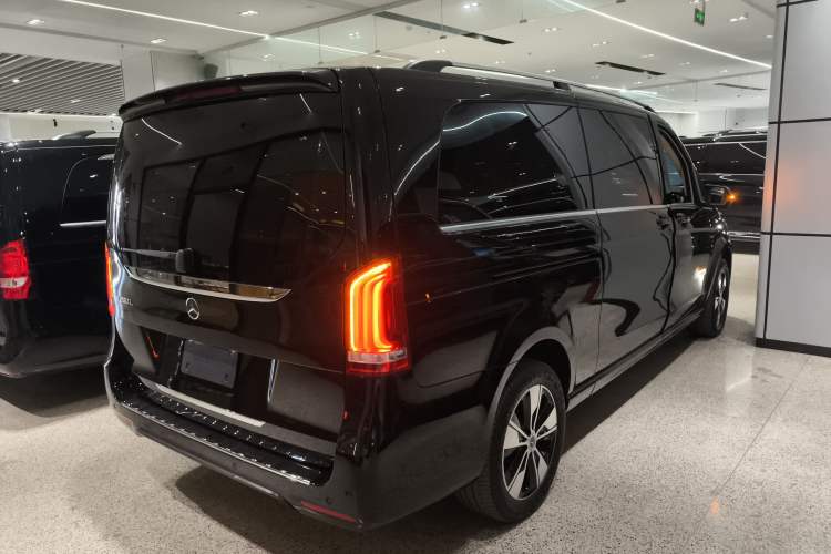 Used Mercedes-Benz V-Class 2020 V 260 L Long-wheelbase Luxury Edition