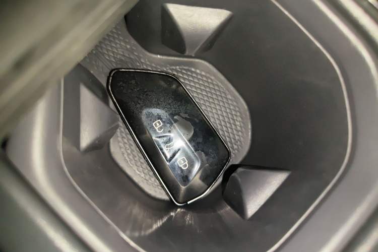 Used Volkswagen ID.7 VIZZION 2024 AIR model Vehicle Key