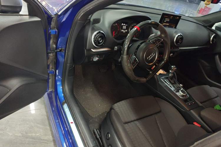 Used Audi A3 2015 Sportback 45 TFSI S line sports model Driver Seat