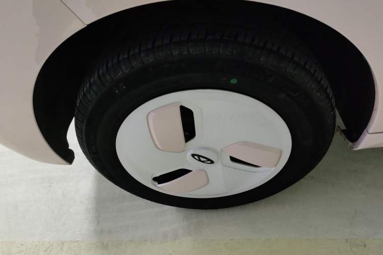 Used Chery QQ Ice Cream 2022 170km Sundae Phosphate Lithium-Ion Left Front Wheel Hub