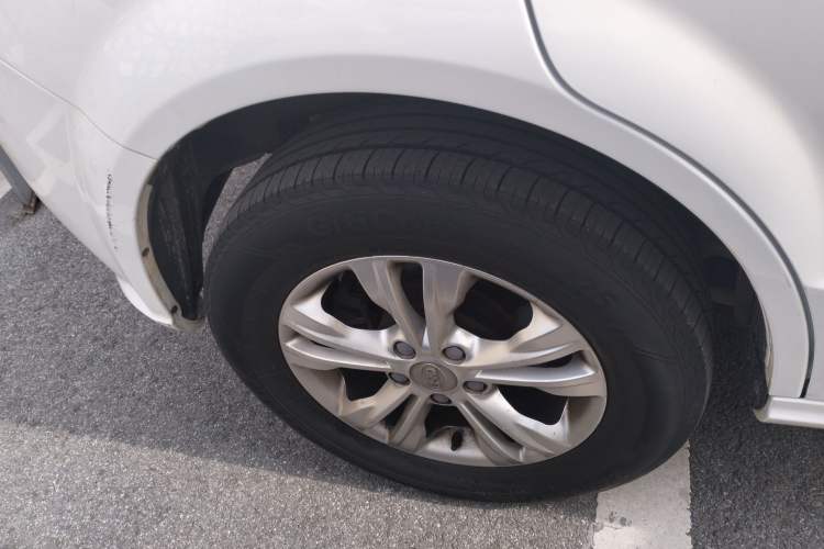 Used BYD e6 2016 400 Luxury Edition Exterior 5