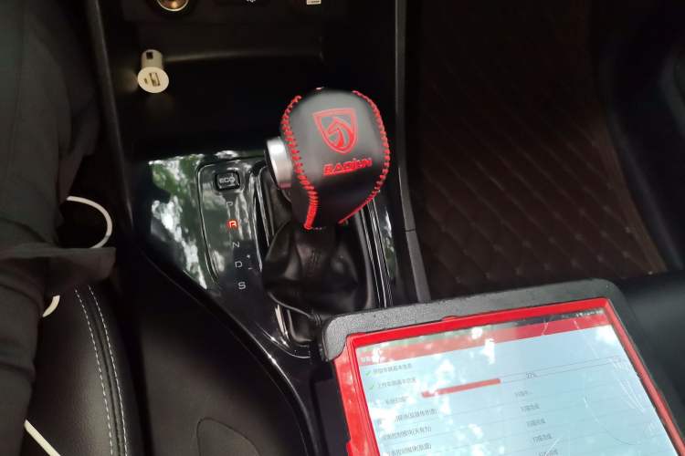 Used Baojun 730 2019 1.5T CVT Fashion Model 7 Seats China VI Emission Standard Gear Lever