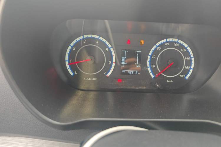 Used CHANGAN KAICHENG Ruixing M60 2023 1.5L GDI Elite-Class Passenger Vehicle 6/7 Seats Odometer Close Up