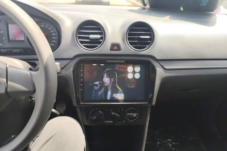 Used Volkswagen Jetta 2015 Value Edition 1.6L Manual Fashionable Style
