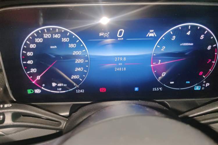 Used Mercedes-Benz GLC Coupe 2025 GLC 260 4MATIC Coupe SUV Odometer Close Up