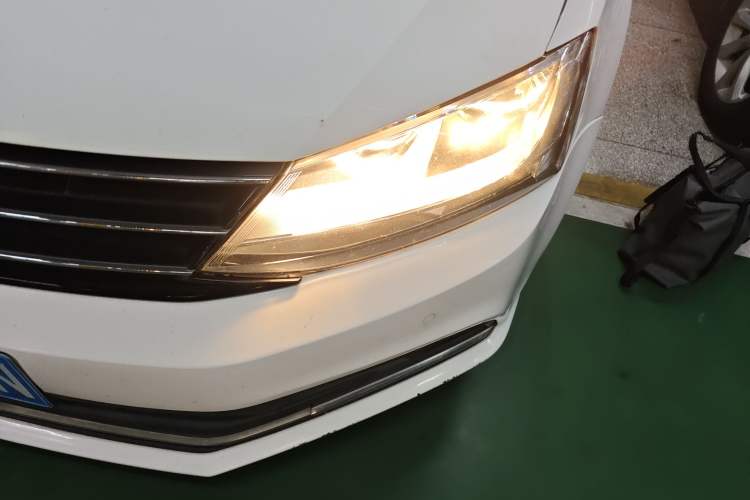 Used Volkswagen Sagitar 2018 180TSI DSG Prestige Edition Left Front Headlight