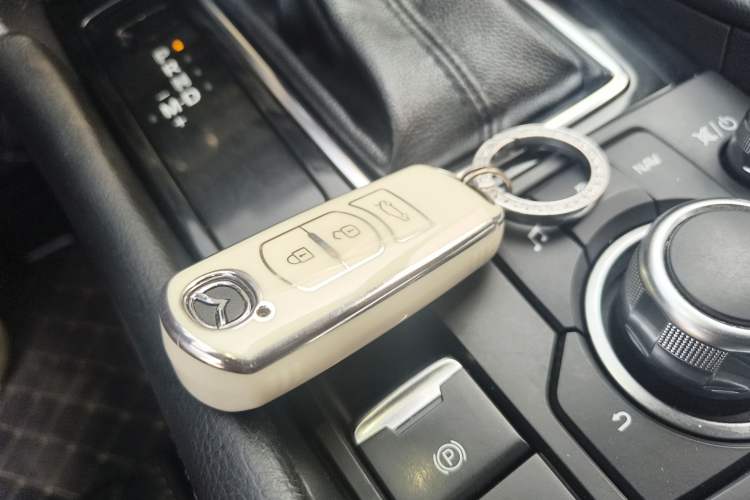 Used Mazda Mazda 3 Axela 2017 Sedan 1.5L Automatic Luxury Model Emission Standard China V