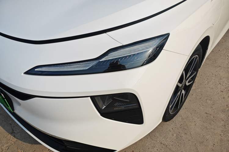 Used Roewe D6 2025 450km Deluxe Edition