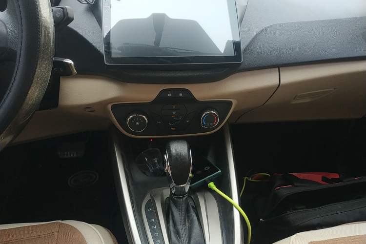 Used Ford Escort 2017 1.5L Automatic Comfort Model Audio And AC Panel