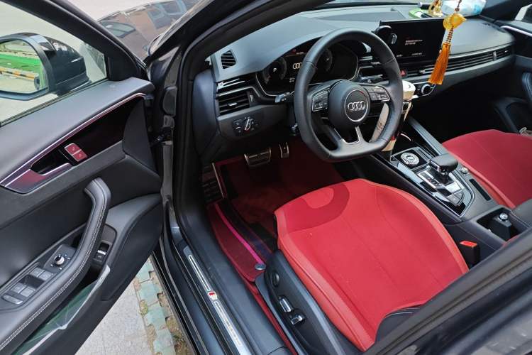 Used Audi A4L 2024 40 TFSI Luxury Dynamic Edition