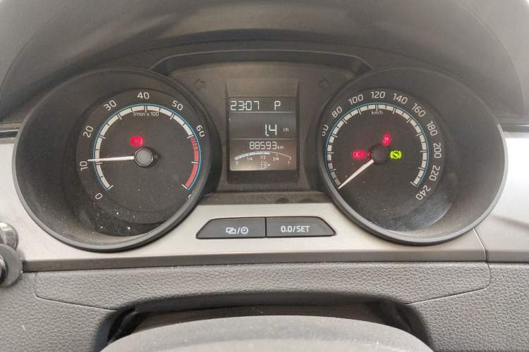 Used Skoda Rapid 2020 1.5L Automatic Standard Edition Odometer Close Up
