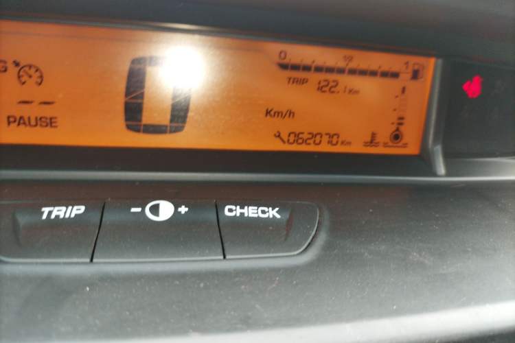 Used Citroen C-Quatre 2016 Classic Sedan 1.6L Manual - Premium Version Odometer Close Up