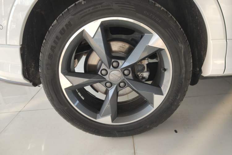 Used Audi Q3 2021 35 TFSI Fashion Dynamic Model
