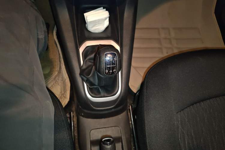 Used Citroen Elysee 2016 1.6L Manual Fashion Edition Gear Lever