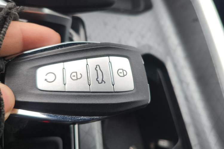 Used Geely Auto Preface 2023 1.5TD Fuyao Version Vehicle Key
