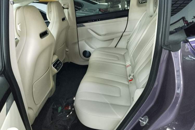 Used Hima Luxeed R7 2025 Extended-Range 331km Ultra Left Rear Seat