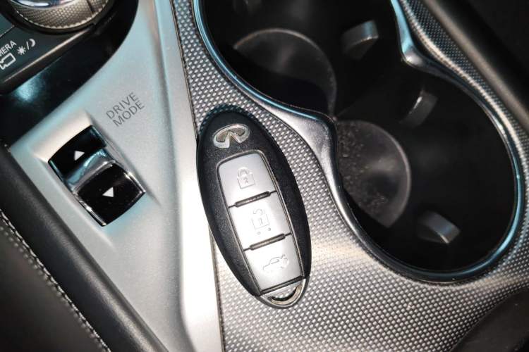 Used Infiniti Q50L 2016 2.0T Ambition Edition Interior 1