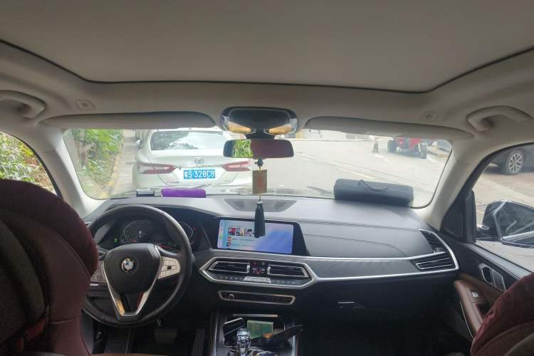 Used BMW X7 2019 xDrive40i Luxury Package with Leading Features
