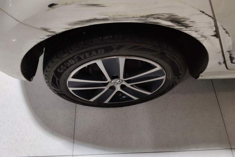 Used Volkswagen Polo 2014 1.6L Automatic 30th Anniversary Edition Right Rear Wheel Hub