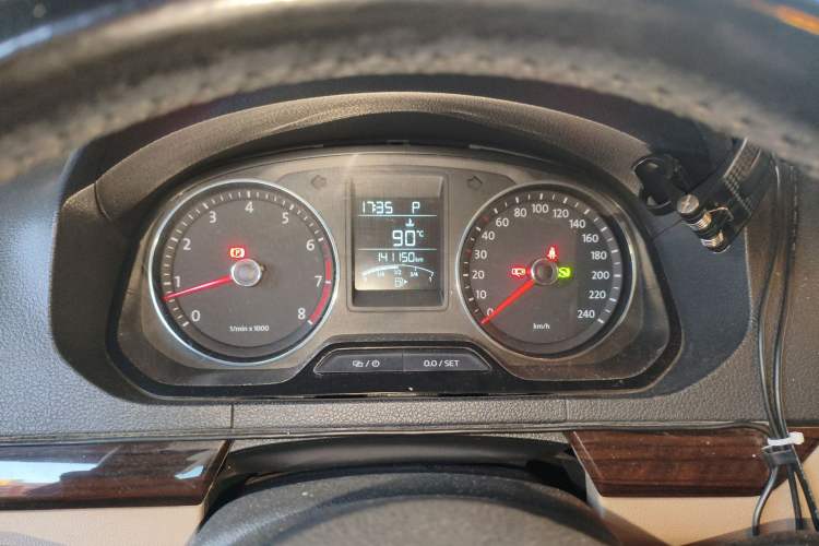 Used Volkswagen Jetta 2013 1.6L Automatic Luxury Model Instrument Cluster