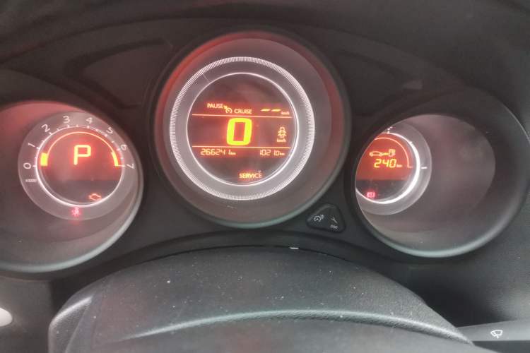 Used Citroen C4L 2014 1.8L Intelligent Drive Automatic Enjoyment Model Odometer Close Up