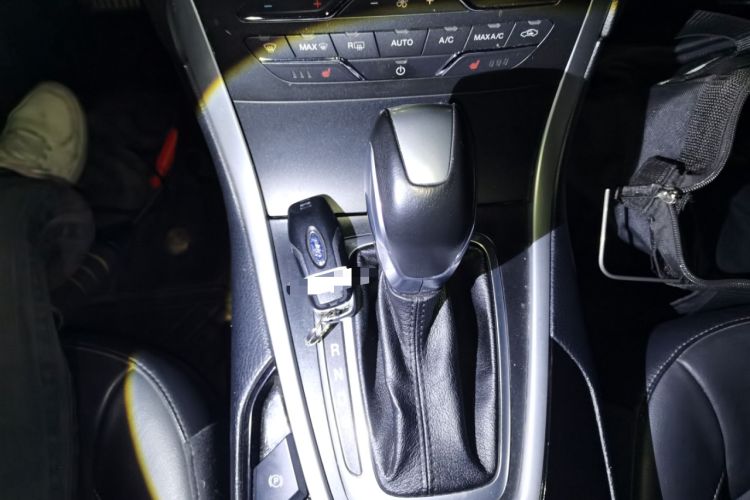 Used Ford Edge 2016 EcoBoost 245 Two-Wheel-Drive Titanium 7-Seater