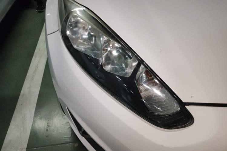 Used Ford Fiesta 2013 Hatchback 1.5L Automatic Fashion Edition