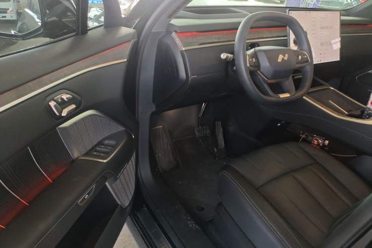 Used ONVO Luxeed L90 2025 Model—Max Six-Seater Version Driver Seat