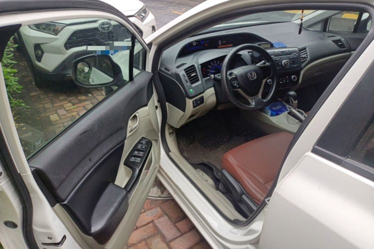 Used Honda Civic 2014 1.8L Automatic Classic Edition Driver Seat