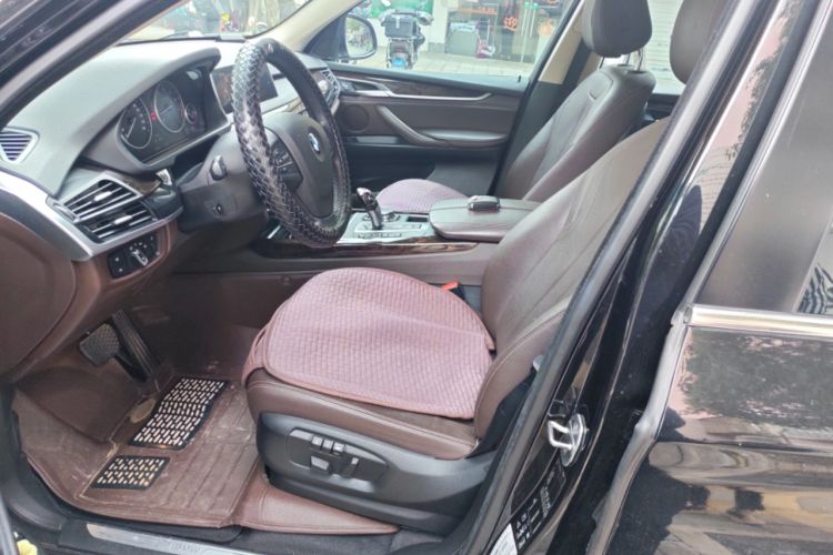 Used BMW X5 2015 xDrive28i
