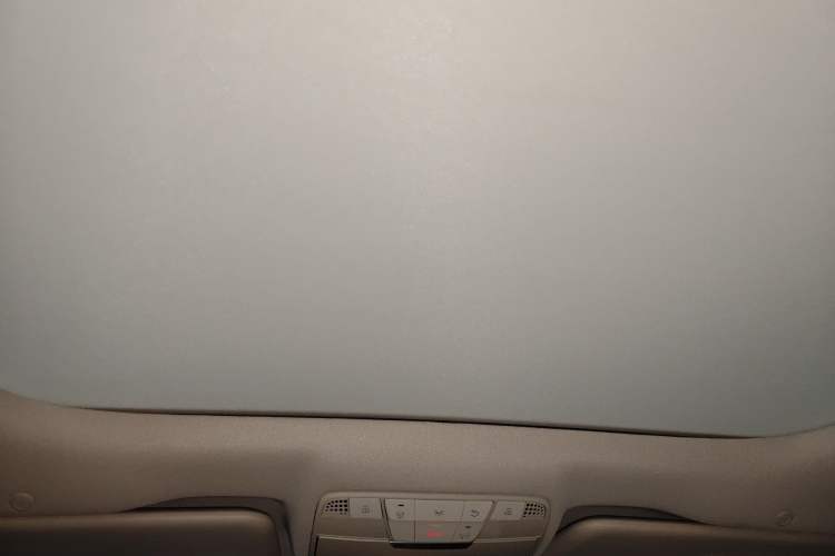 Used Mercedes-Benz E-Class New Energy 2022 Restyled E 350 e L Plug-in Hybrid Sedan
