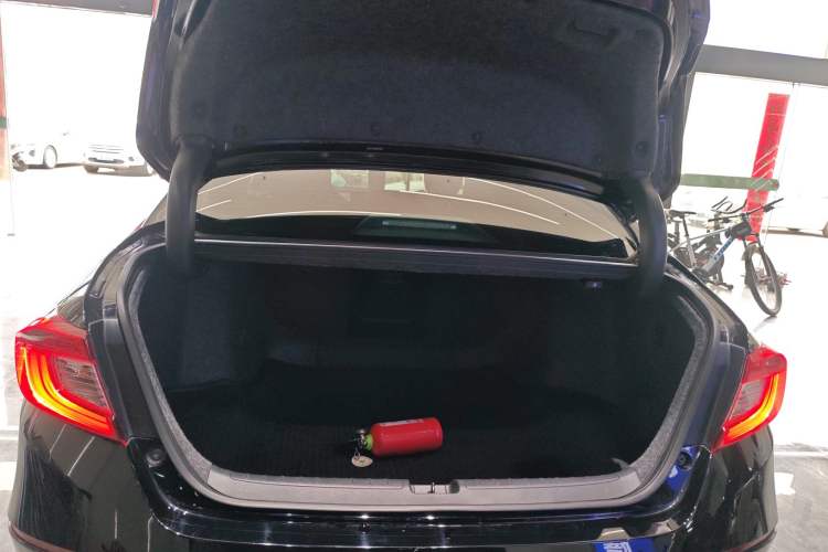 Used Honda Accord 2018 260TURBO Elite Edition China VI Trunk