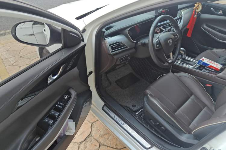 Used CHANGAN Raeton CC 2018 1.5T Automatic Zunya Model China V Standard
