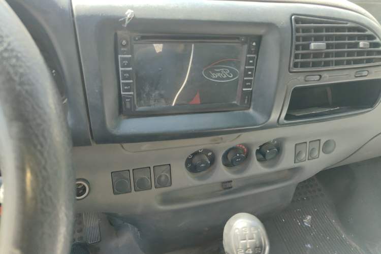 Used Ford Classic Transit 2013 2.8T Diesel Logistics Model with Short Wheelbase and Mid-Roof JX493ZLQ4