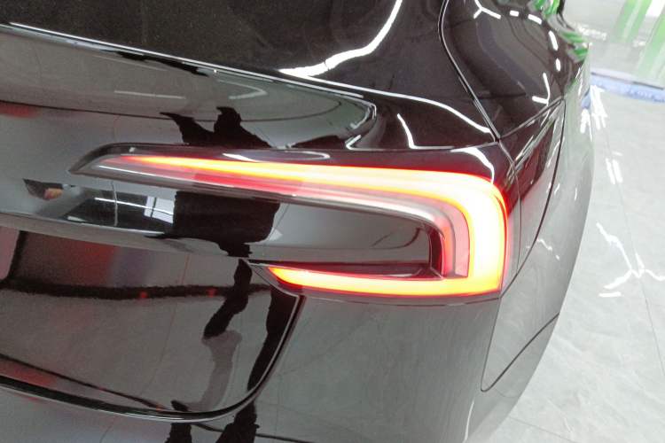 Used Tesla Model 3 2023 Rear-Wheel-Drive Version
