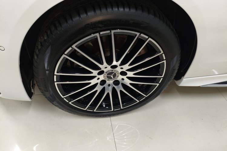 Used Mercedes-Benz C-Class 2024 Second Facelift C 260 L Sport Edition Exterior 4