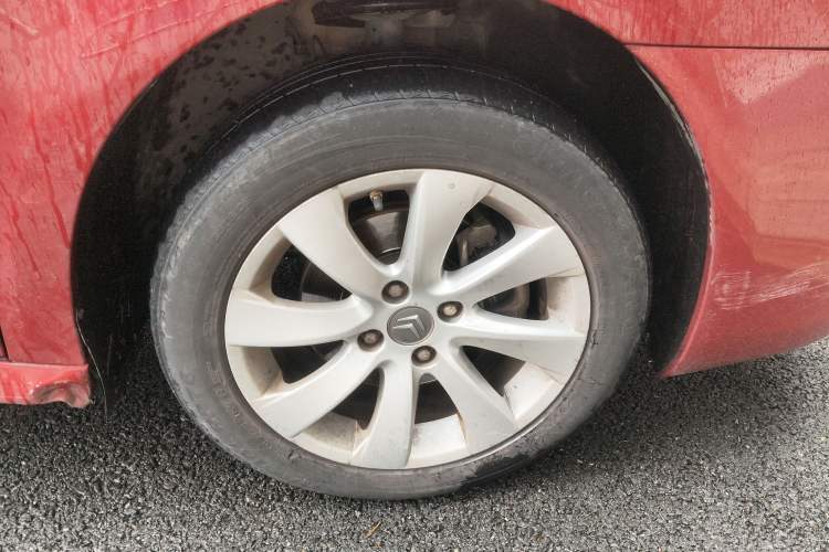 Used Citroen C-Quatre 2011 Sedan 1.6L Manual Fashion Edition Right Front Wheel Hub