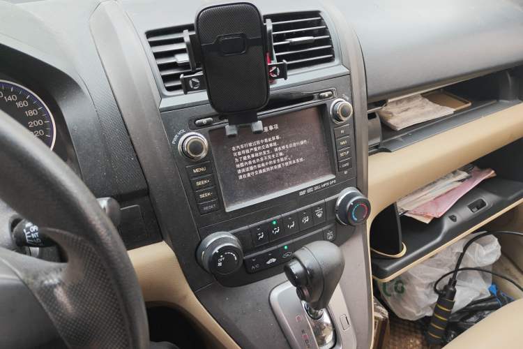 Used Honda CR-V 2010 2.0L automatic two-wheel drive urban version Audio And AC Panel