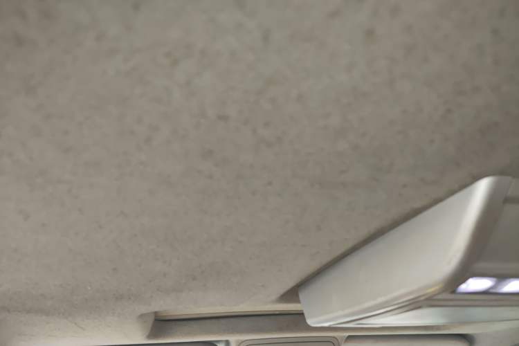 Used Luxgen Great 7 SUV 2013 Limited-Edition Sharp Model 2.2T Two-Wheel-Drive Smart Version Headliner