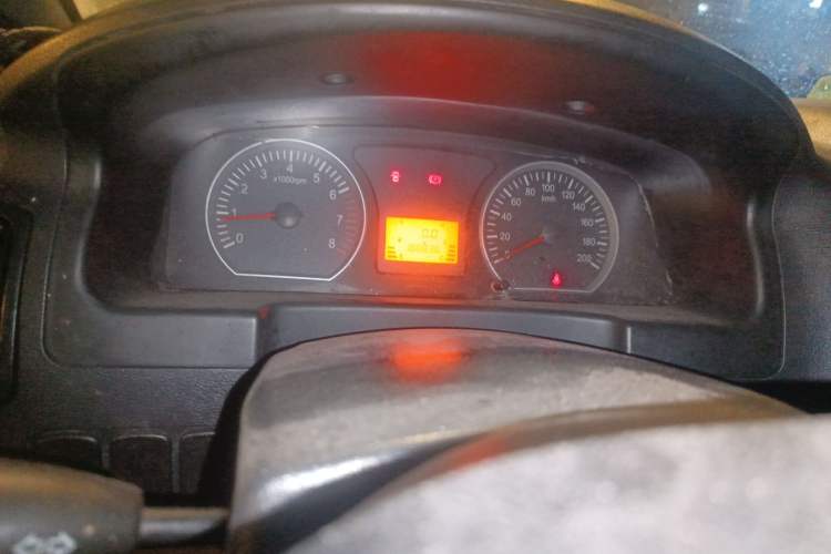 Used FORTHING Lingzhi 2013 M3 1.6L 7-Seater Luxury Model Instrument Cluster