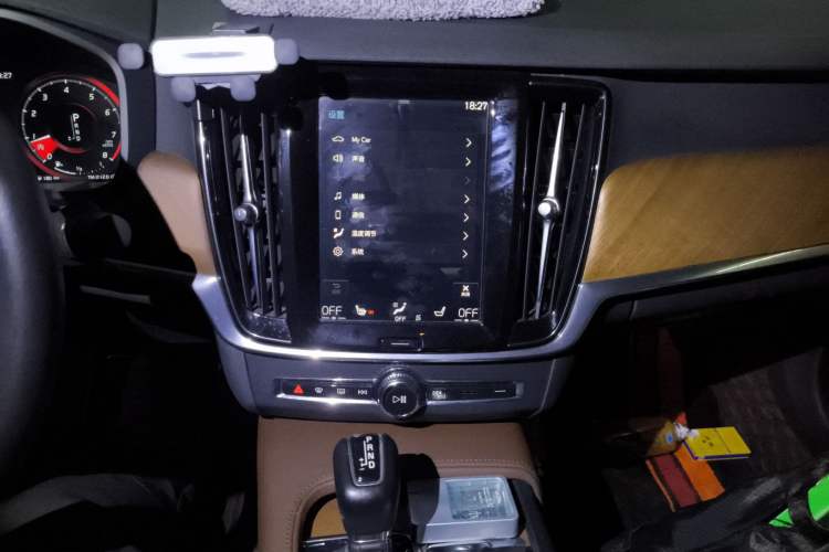 Used Volvo S90 2020 T5 Zhiyi Luxury Edition