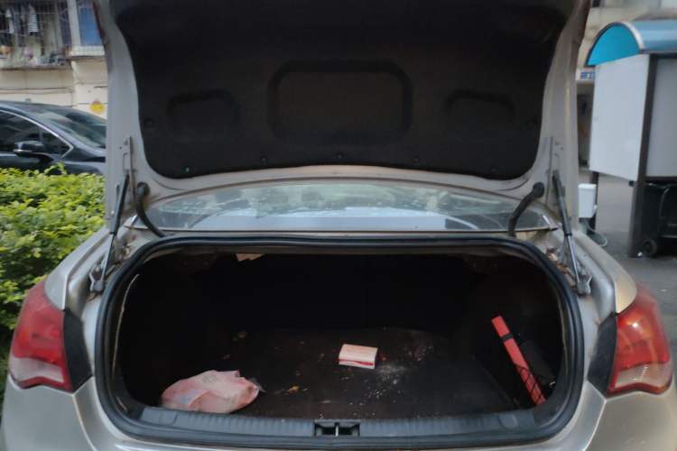 Used Roewe 550 2013 550S 1.8L Manual Qiyi Edition
