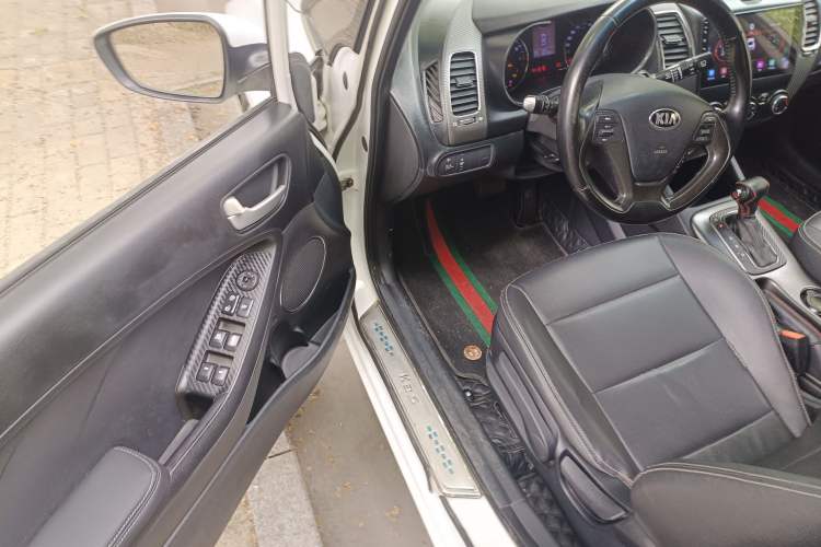 Used Kia K3S 2014 1.6L Automatic GLS Driver Seat