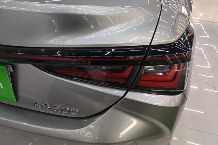 Used Lexus ES 2025 200 Premium Edition
