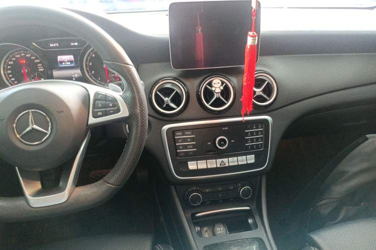 Used Mercedes-Benz GLA 2019 GLA 200 Fashion Model Audio And AC Panel