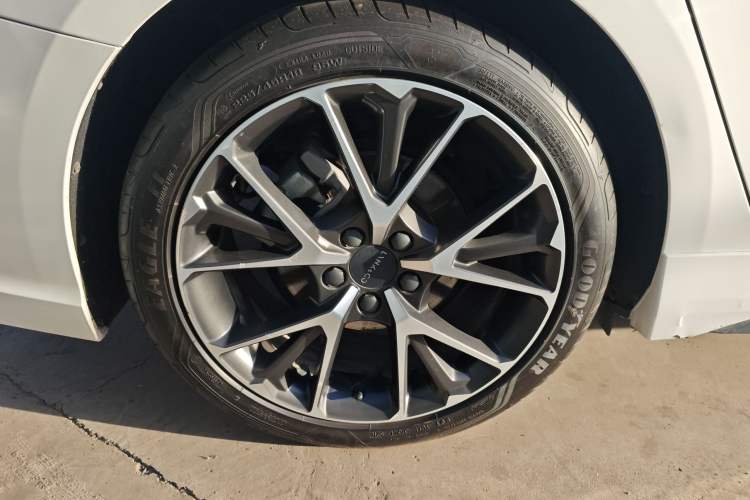 Used Lynk & Co 03 2020 1.5TD DCT JingPro Edition
