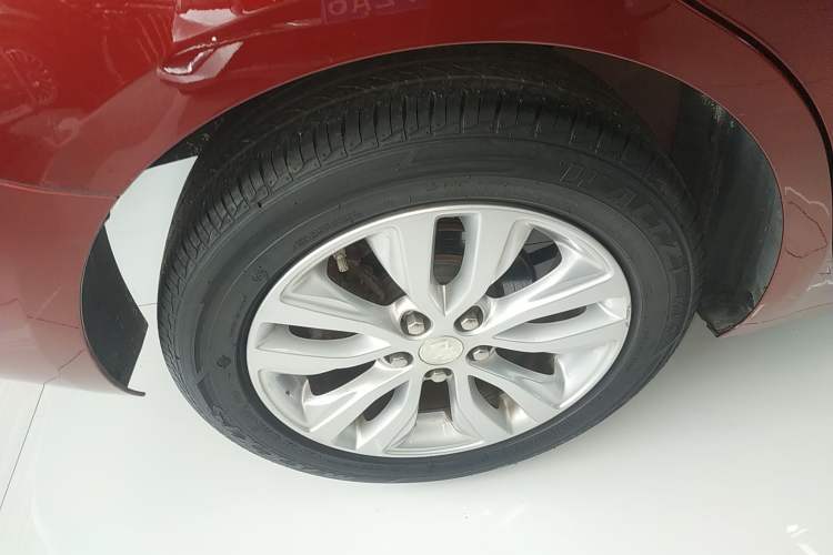 Used Buick GT 2021 Exemplar 1.5L Automatic Elite Version Right Rear Wheel Hub