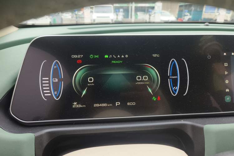 Used ORA Good Cat 2023 401 km Standard Range Premium Version Lithium Iron Phosphate Instrument Cluster